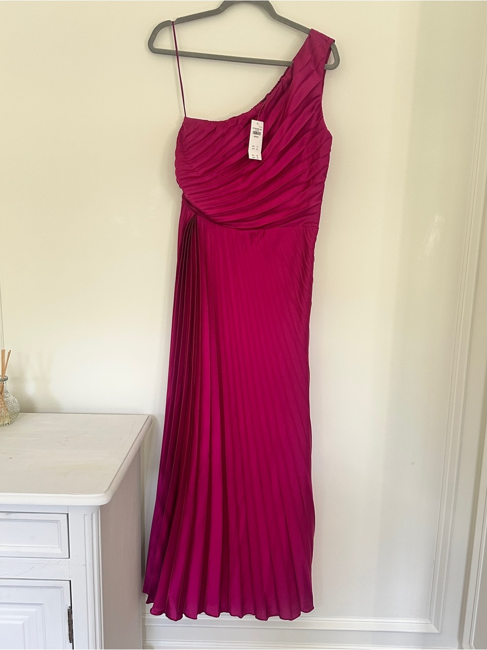 Abercrombie & Fitch Hot Pink Pleated Midi Dress - Picture 3 of 6